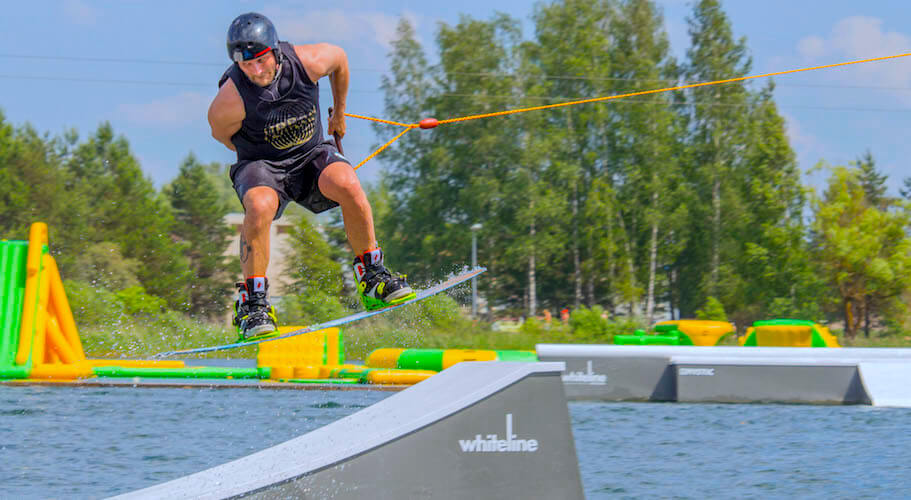 Wake parka tramplīni dažāda lieluma